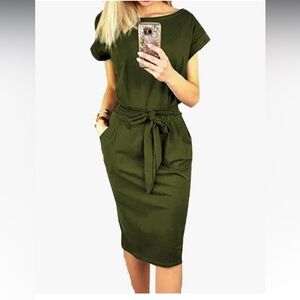 NWOT Green Short Sleeve Dress with Pockets